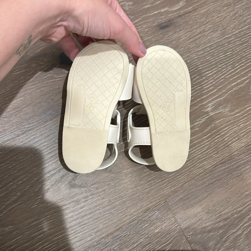 New Fabula (FARM Rio for kids) sandals size 7